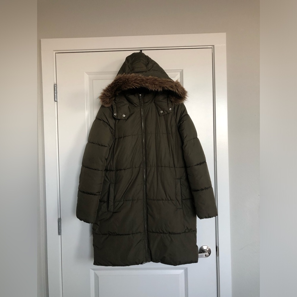 Old Navy Puffer jacket with fur lined hoodie Size Small Color Olive green